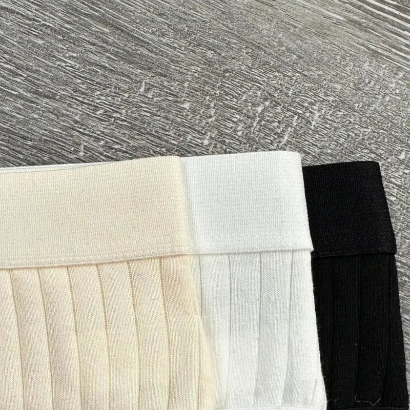 Бавовняні жіночі трусики стрінги (в рубчик) Agremaila L, Чорний