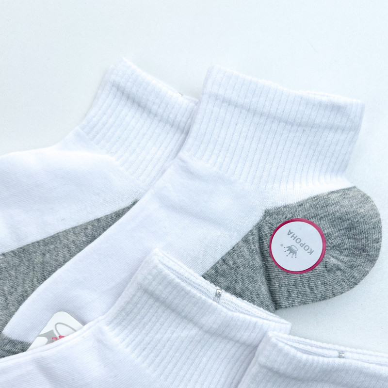 Короткі жіночі шкарпетки білі з сірою підошвою (спортивная резинка) Корона
