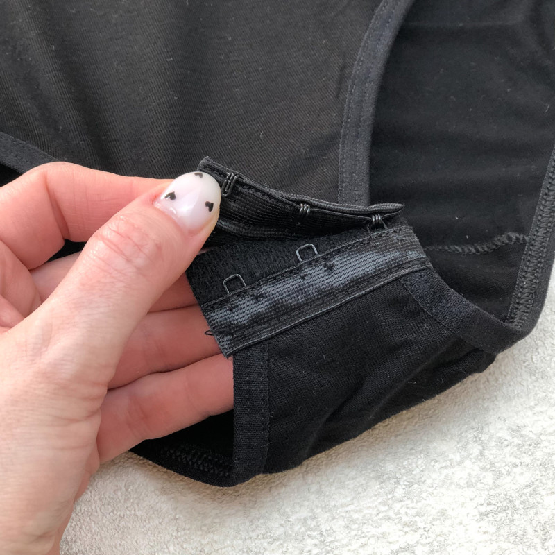 Боді-майка чорний жіночий з ефектними вирізами Berrak Туреччина XL