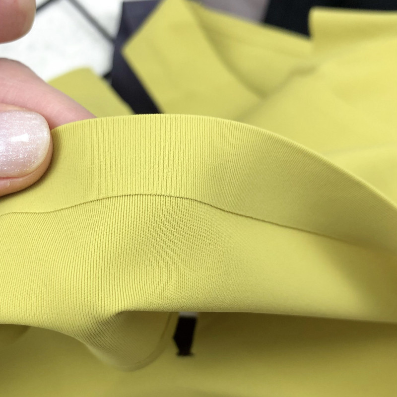 Топ жіночий безшовний з лазерною обробкою країв Травʼяний (зелено-жовтий)