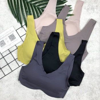 Топ жіночий безшовний з лазерною обробкою країв Травʼяний (зелено-жовтий)