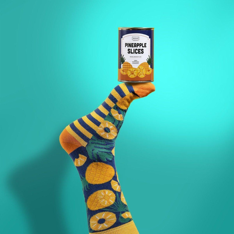 Чоловічі шкарпетки в консервній банці з принтом ананас