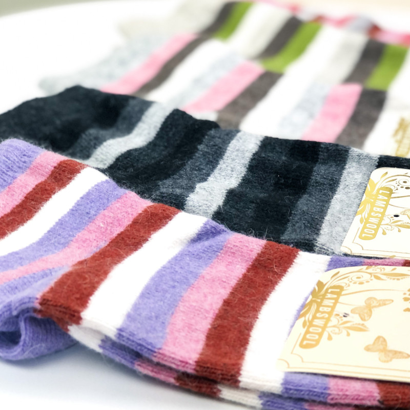 Жіночі шкарпетки з овечої вовни середньої висоти Kardesler Туреччина